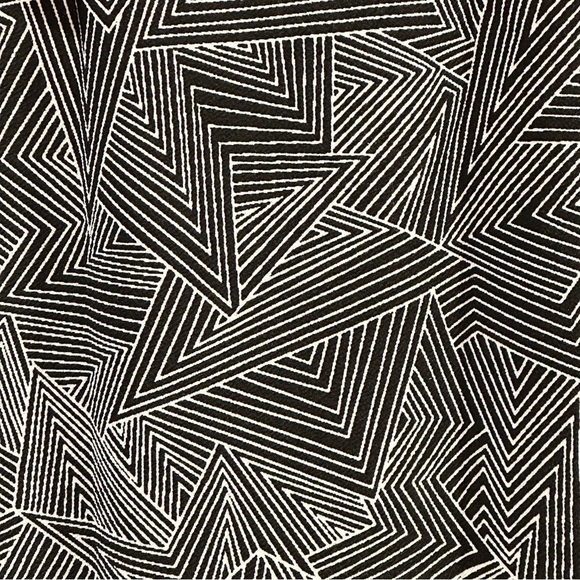 LulaRoe Cassie Pencil Skirt Stretchy High Wide Waist  Adjustable Sizes S-M 6-8 - Picture 5 of 11